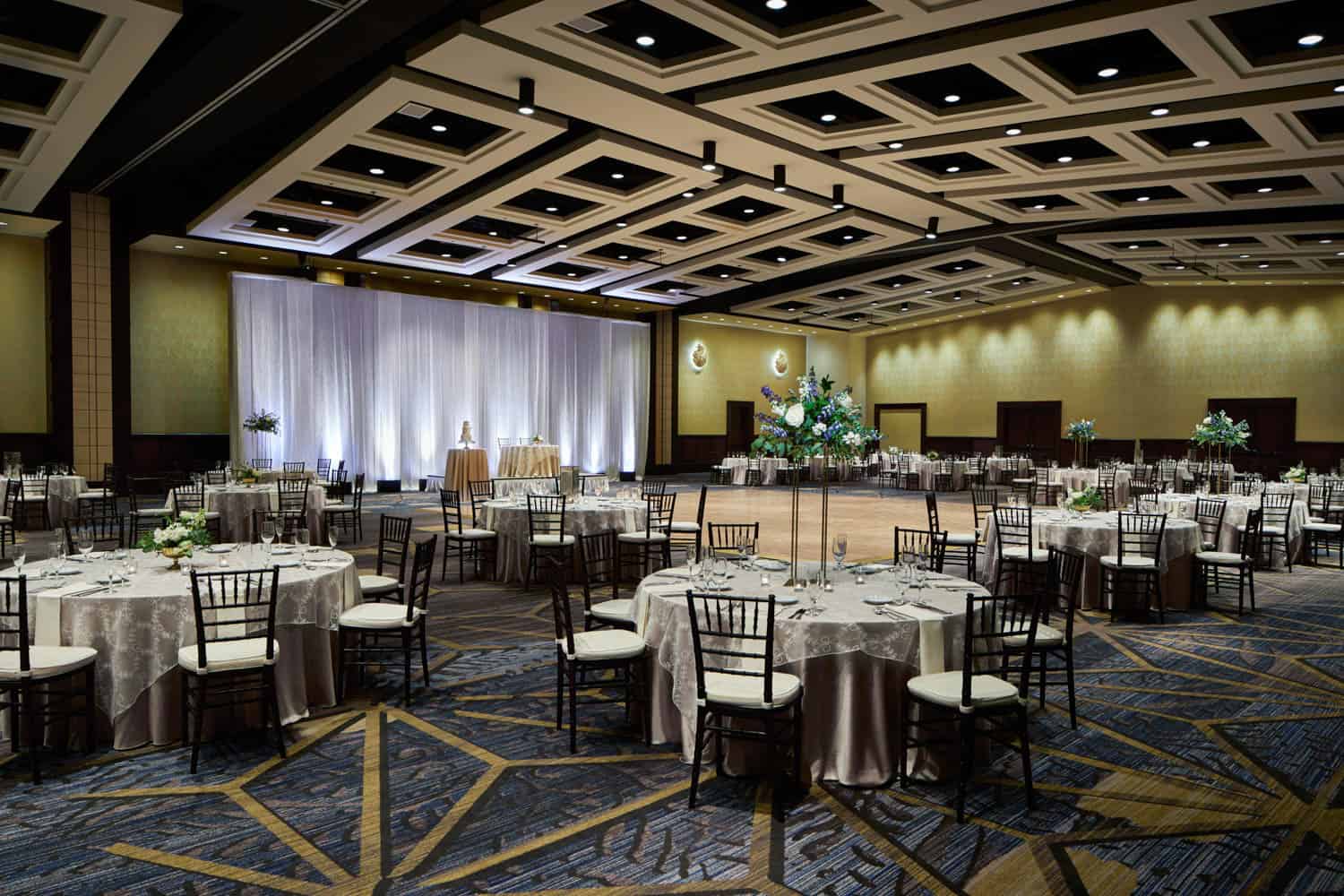 MH_LNSMC_HeritageBallroom_Wedding